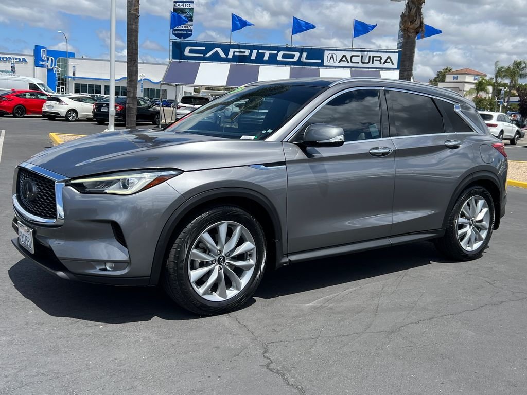 Used 2020 Gray INFINITI LUXE image 4