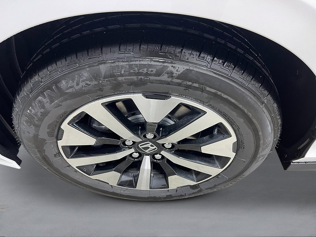 New 2026 Platinum White Pearl Honda EX-L image 11