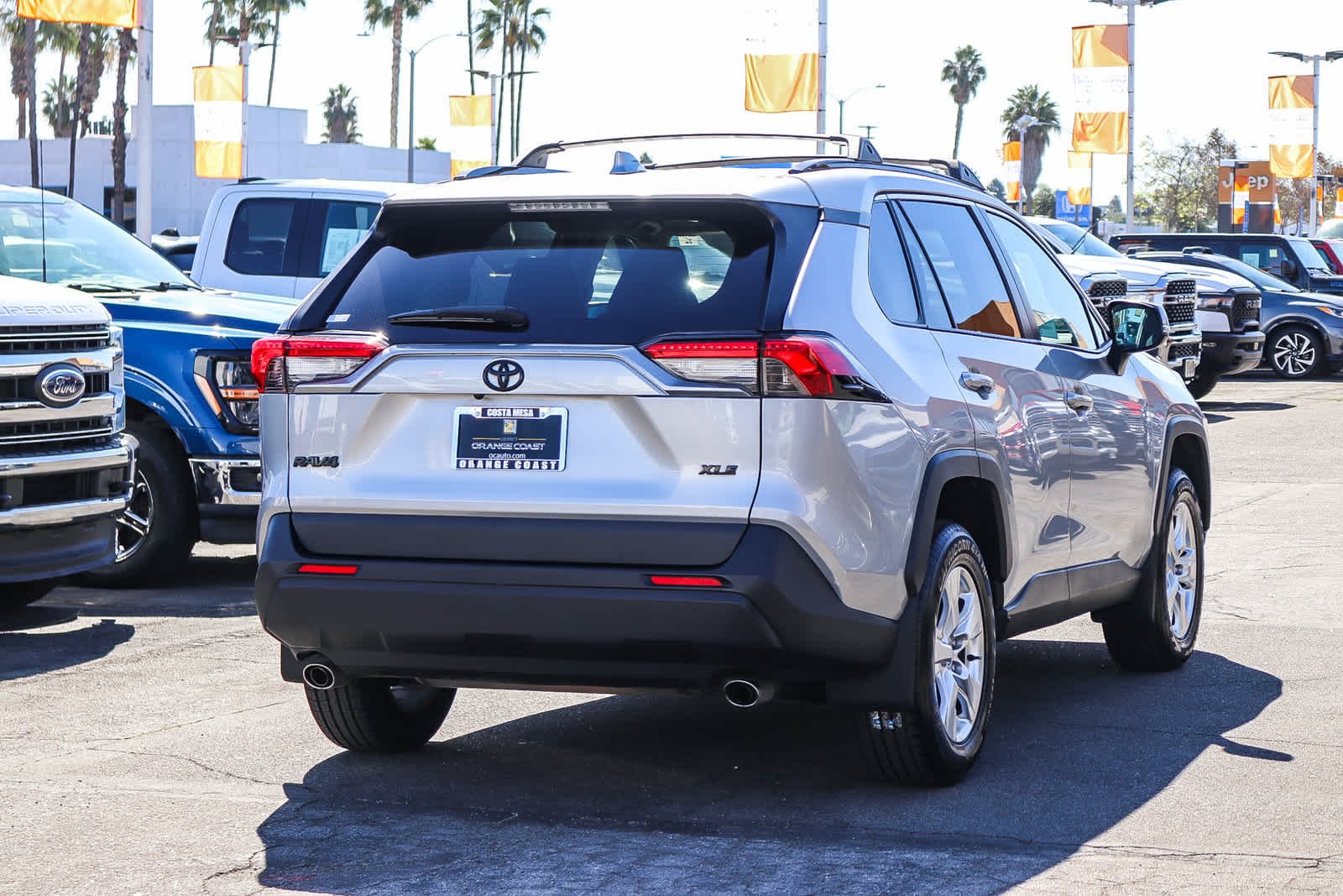 Used 2021 Silver Sky Metallic Toyota XLE image 4