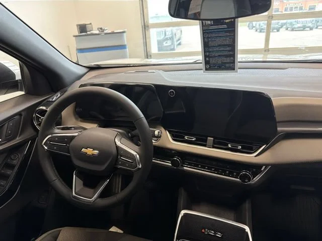 New 2027 Summit White Chevrolet LT image 32