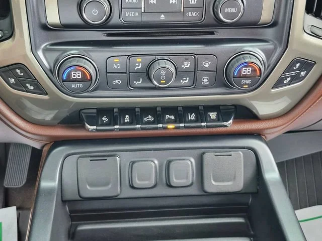 Used 2019 BLACK Chevrolet High Country image 31