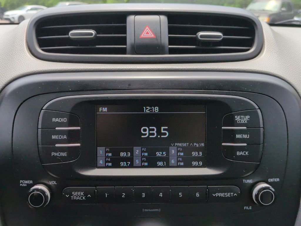 Used 2017 Silver Kia Base image 17