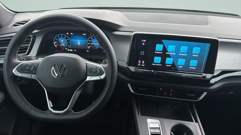 New 2026 Opal White Pearl Volkswagen 2.0T SE image 18