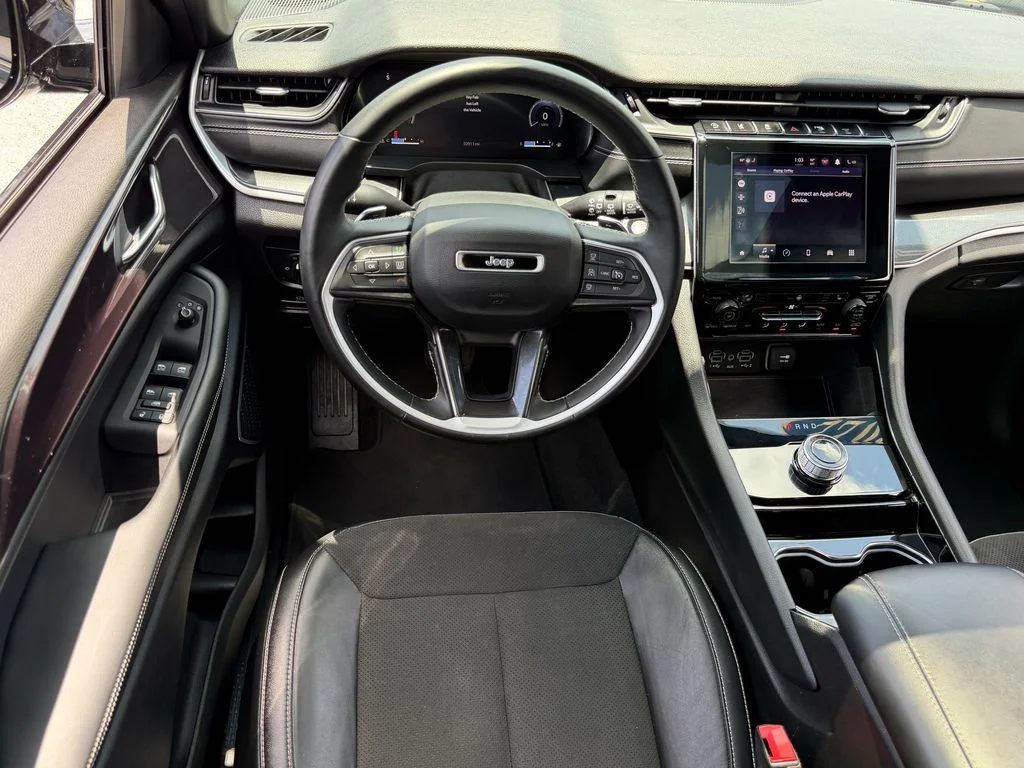 Used 2022 Gray Jeep Altitude image 8