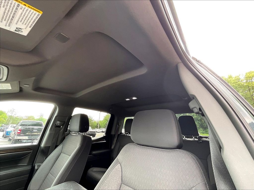 Used 2025 Gray Chevrolet LT image 7