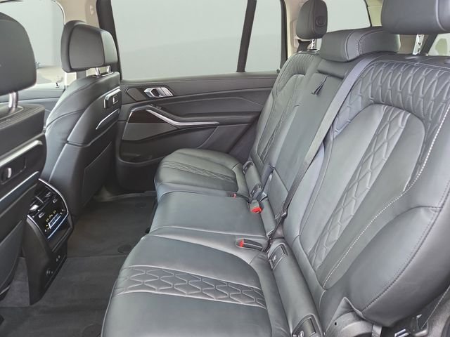 Used 2026 Black Sapphire Metallic BMW xDrive40i image 37