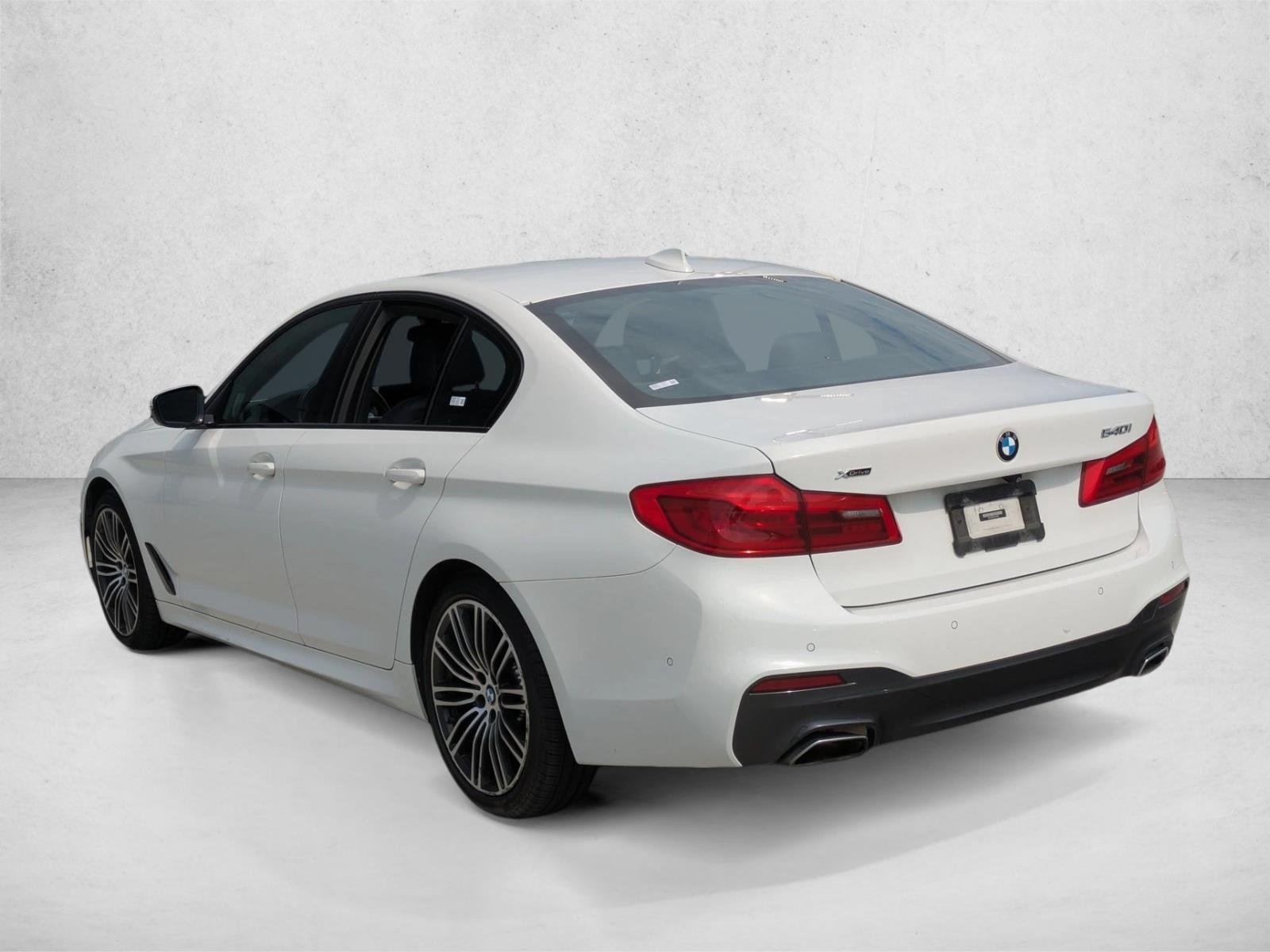 Used 2020 Alpine White BMW 540i xDrive image 7