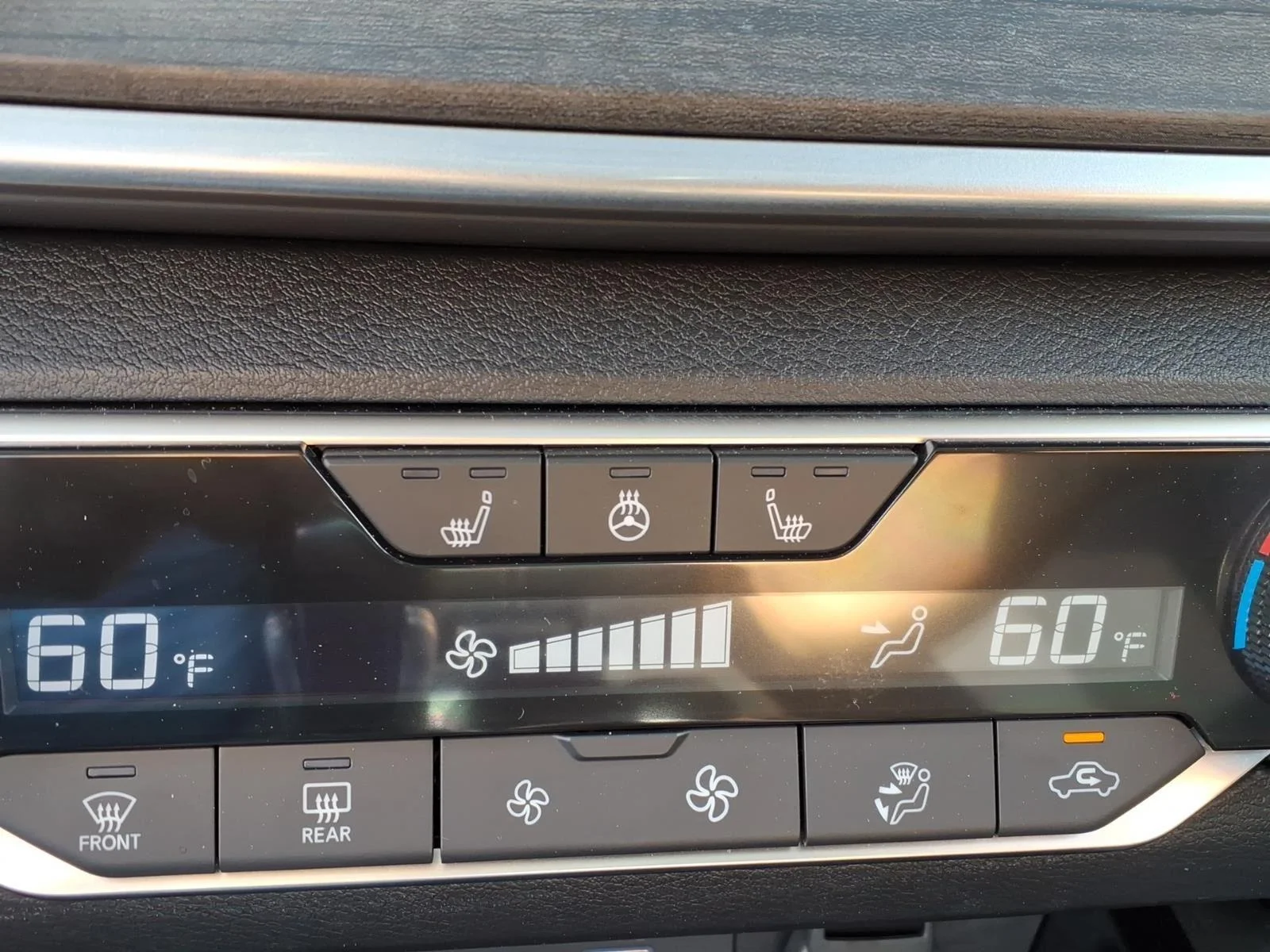 Used 2025 Super Black Nissan SL image 6