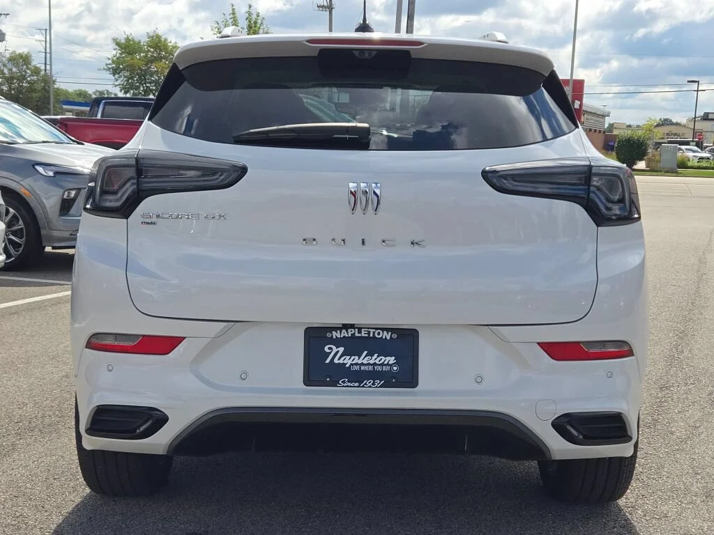 Used 2026 White Buick Avenir image 14