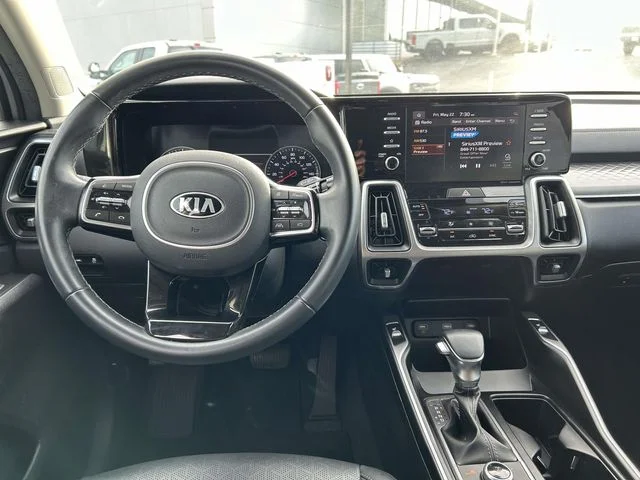 Used 2021 Silver Kia S image 10