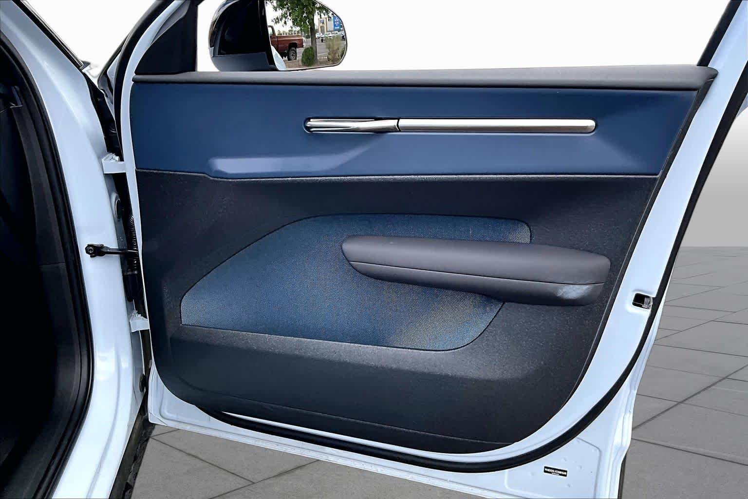 Used 2026 Cloud Blue Volvo Cross Country Ultra image 19