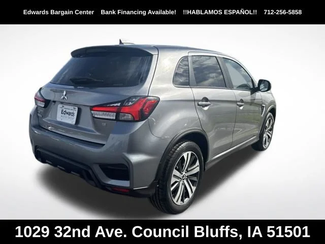 Used 2022 Gray Mitsubishi 2.0 SE image 7