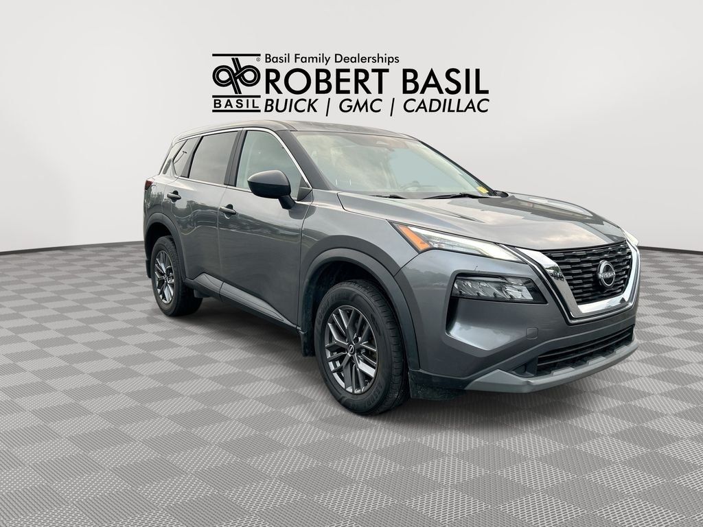 Used 2023 Gray Nissan S image 2