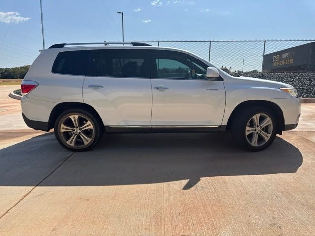 Used 2011 White Toyota Limited image 4