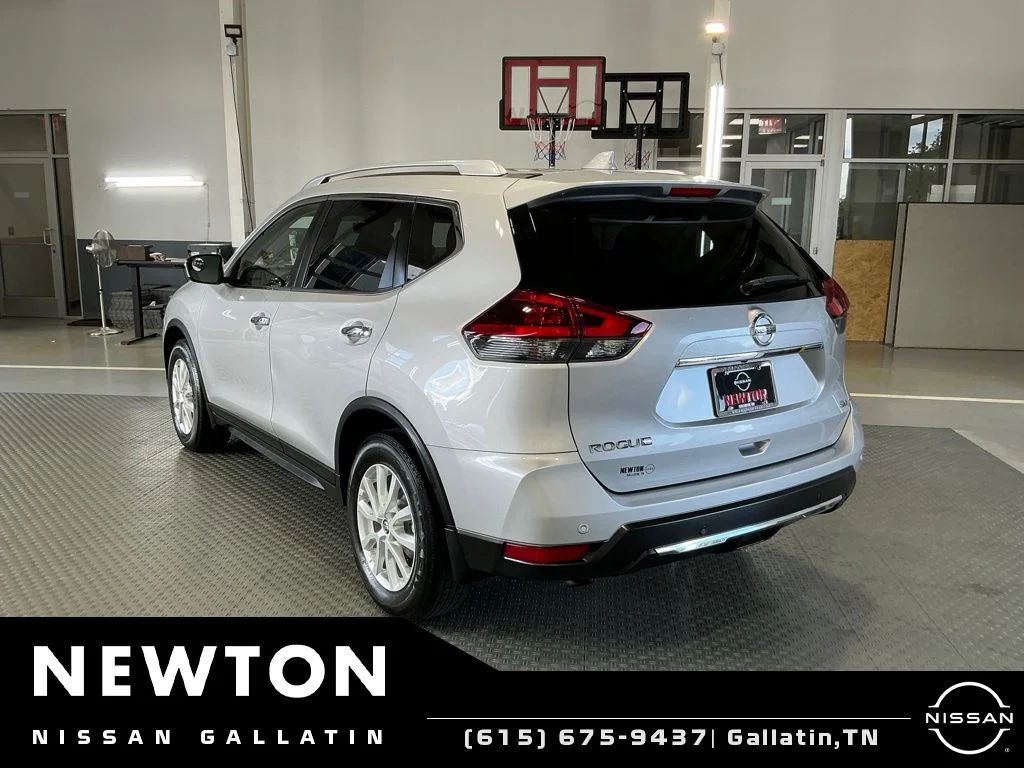 Used 2020 Brilliant Silver Metallic Nissan SV image 20
