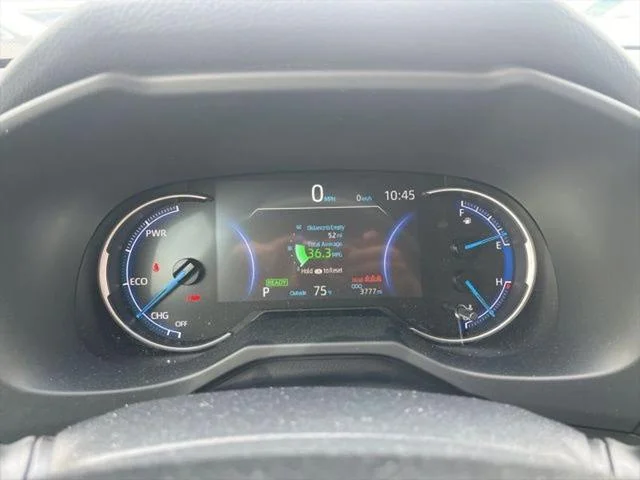 2025 Toyota RAV4 LE - Photo 12
