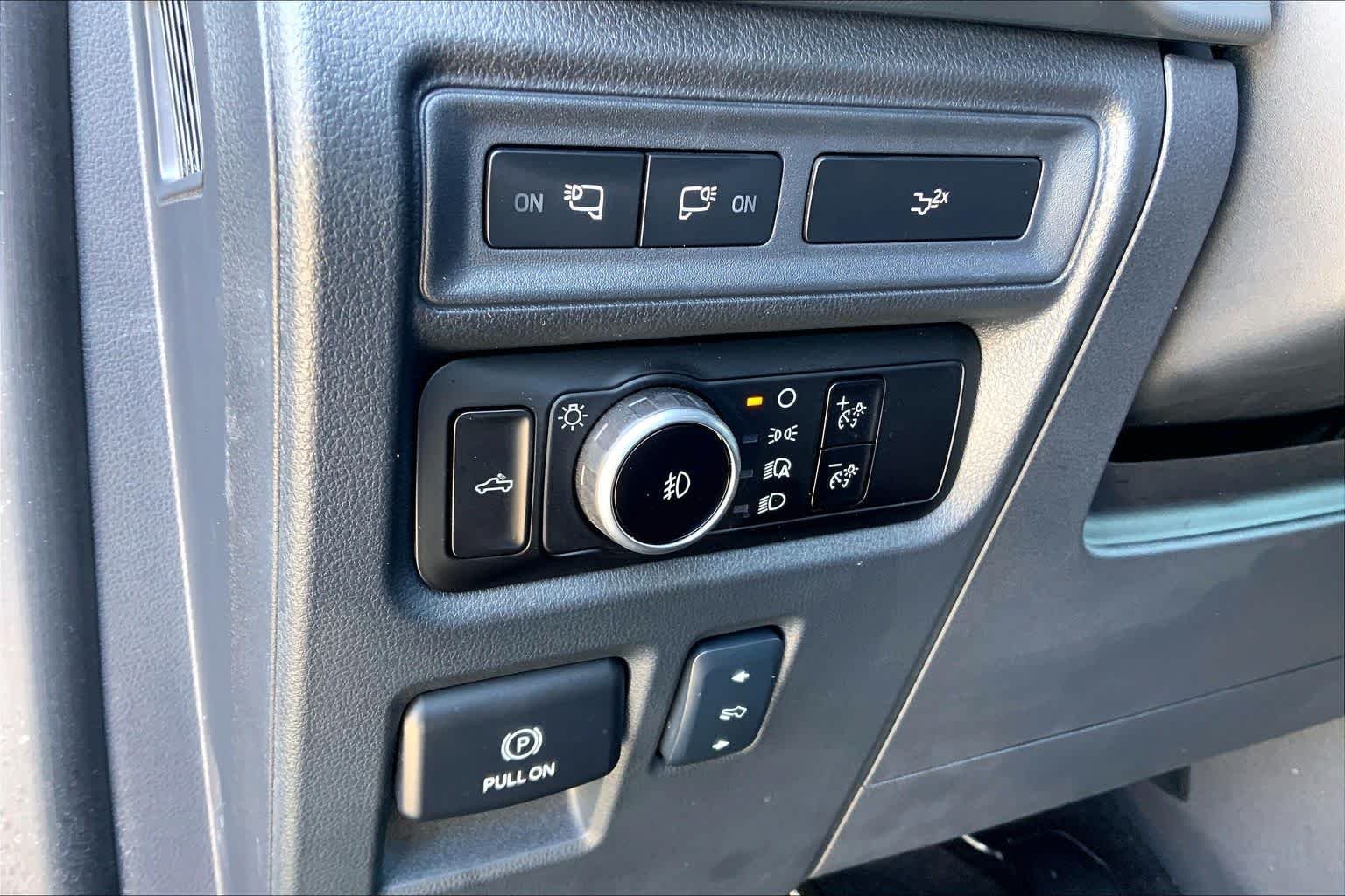 Used 2024 Agate Black Ford LARIAT image 34