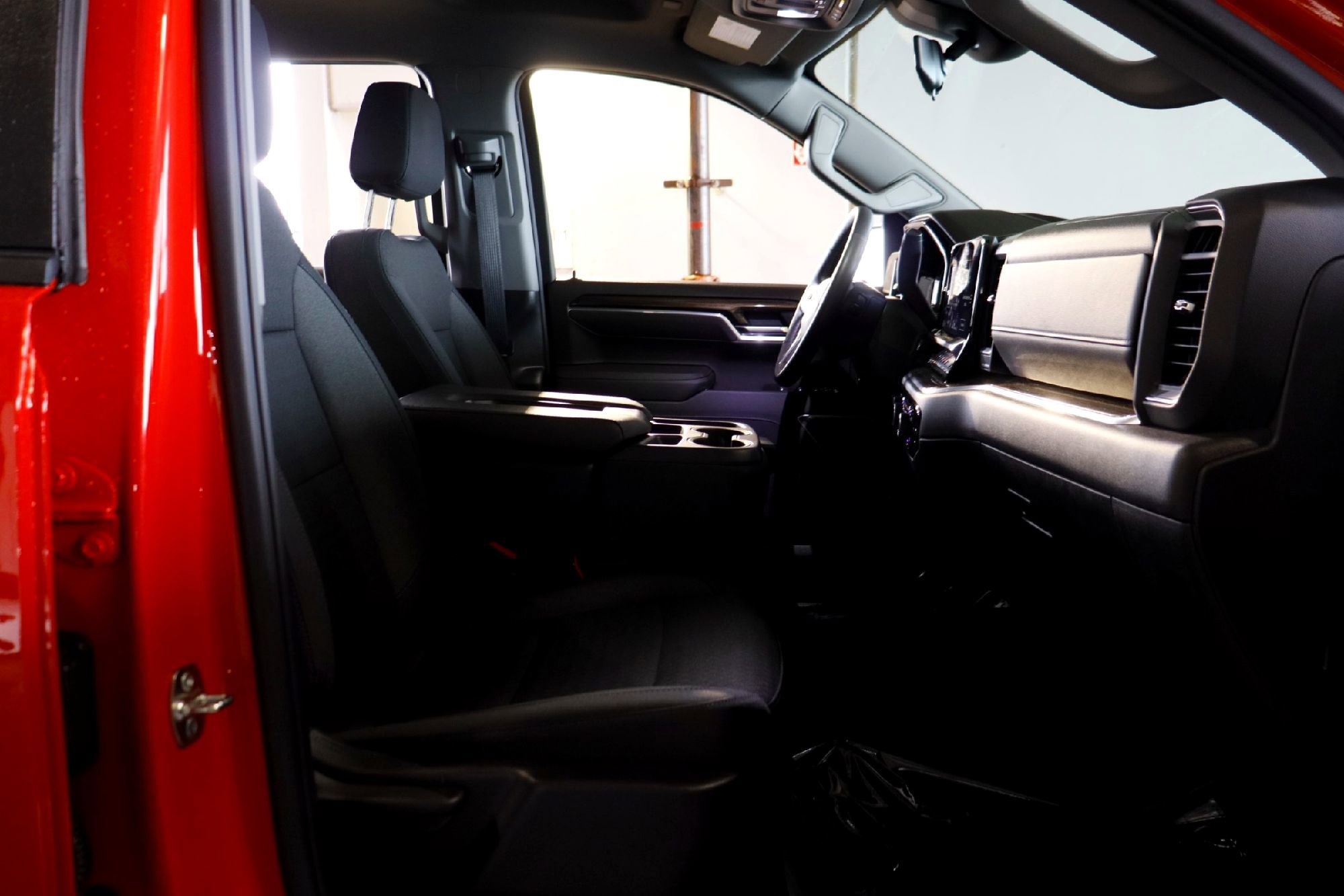 2025 Chevrolet Silverado 1500 LT - Photo 21