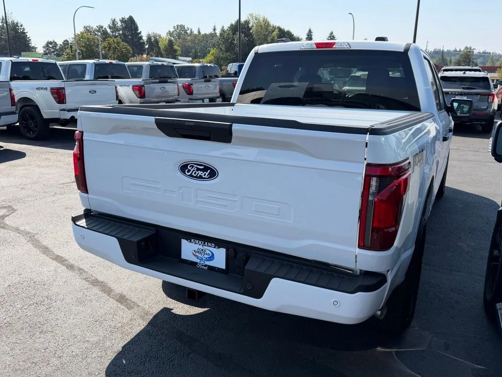 New 2026 Oxford White Ford XLT image 6