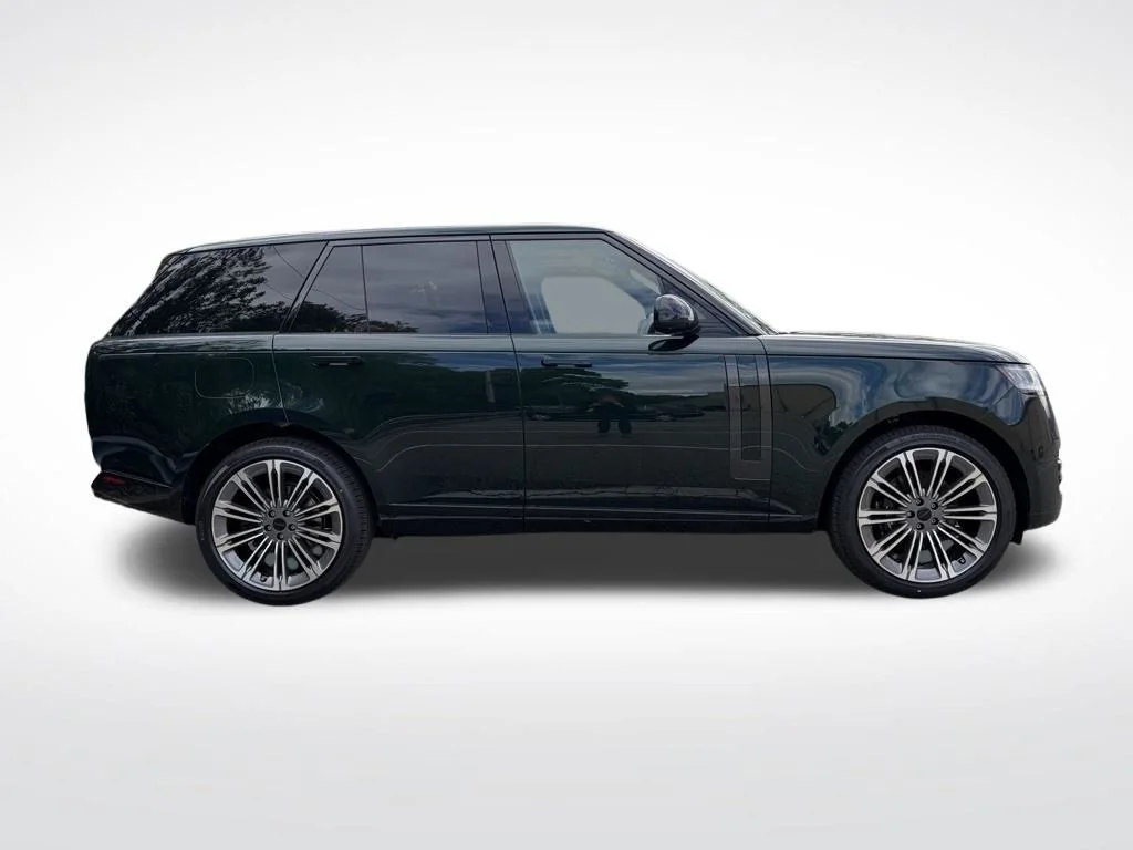 New 2026 Green Land Rover SE image 4
