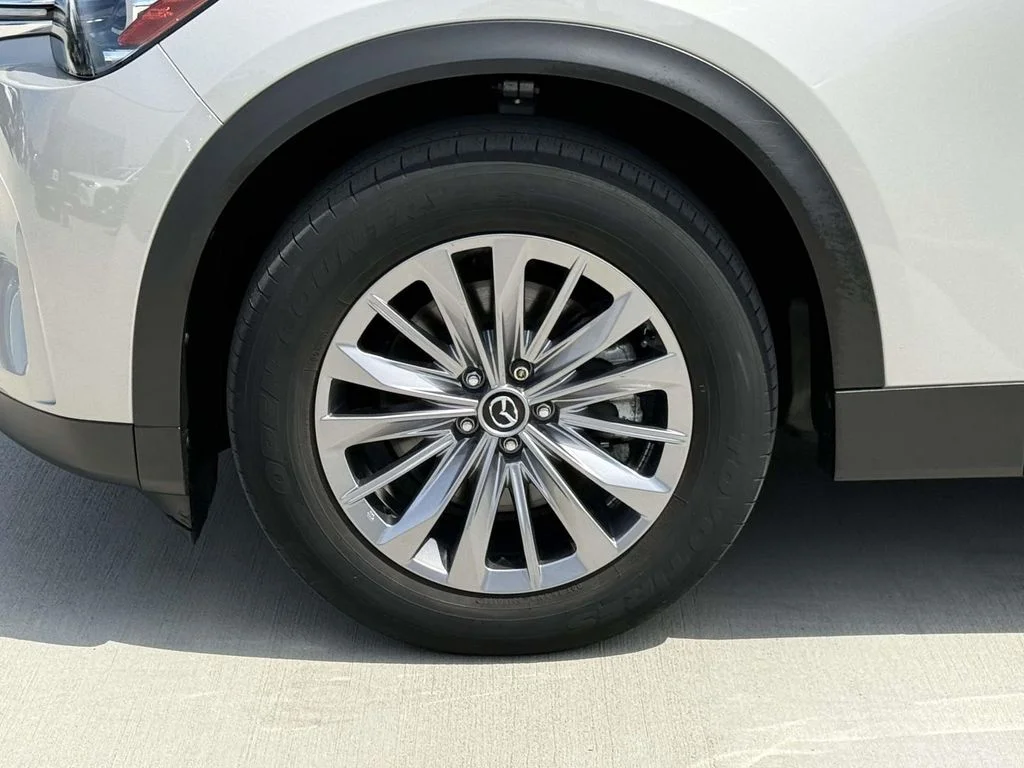Used 2024 Silver Mazda Preferred image 12