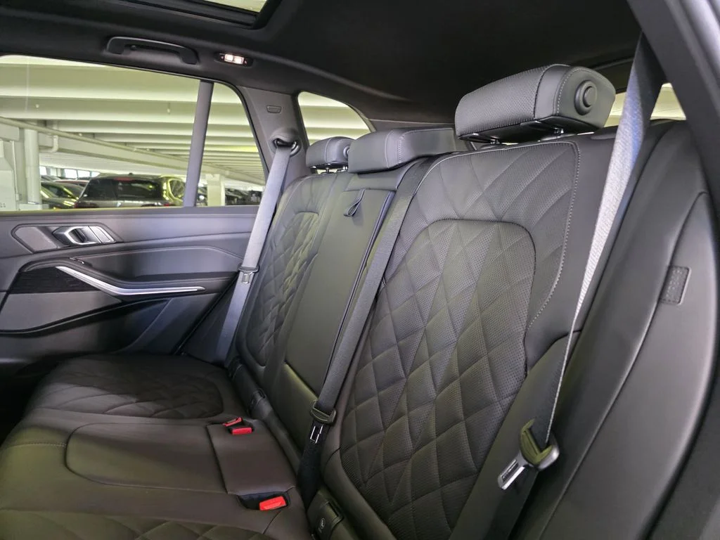 New 2026 Brooklyn Grey Metallic BMW sDrive40i image 13