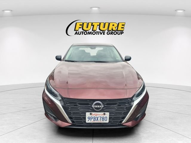 Used 2025 Red Nissan 2.5 SV image 2