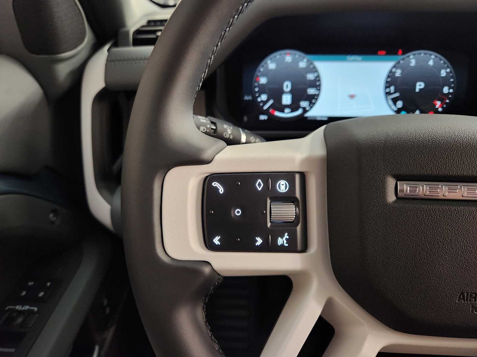 New 2026 Tasman Blue Land Rover X-Dynamic SE image 27