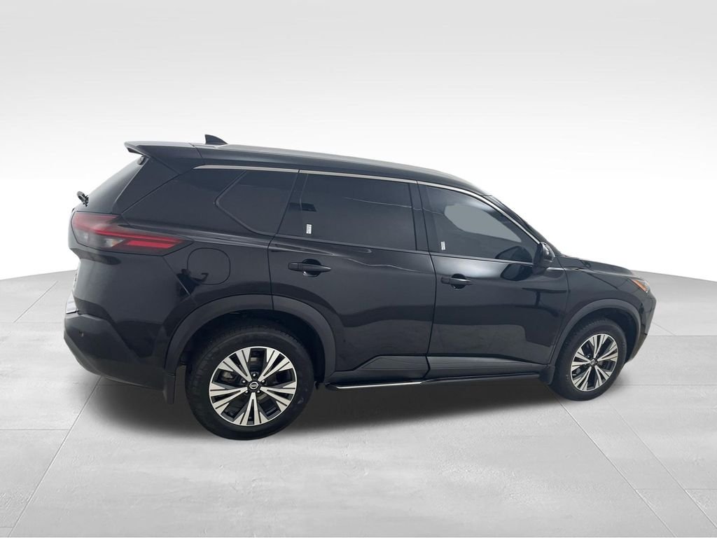 Used 2021 Black Nissan SV image 6