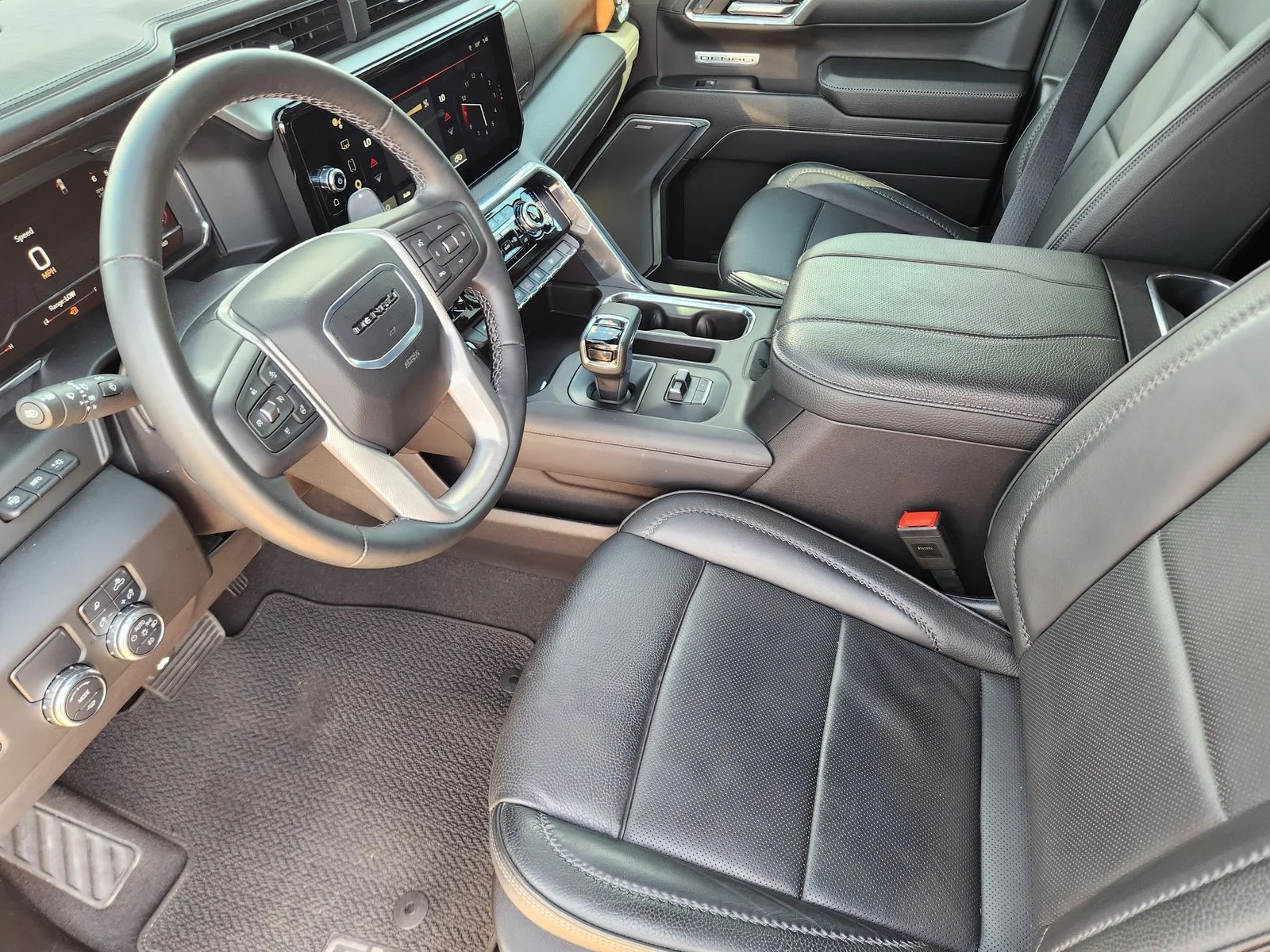 Used 2024 Silver GMC Denali image 12