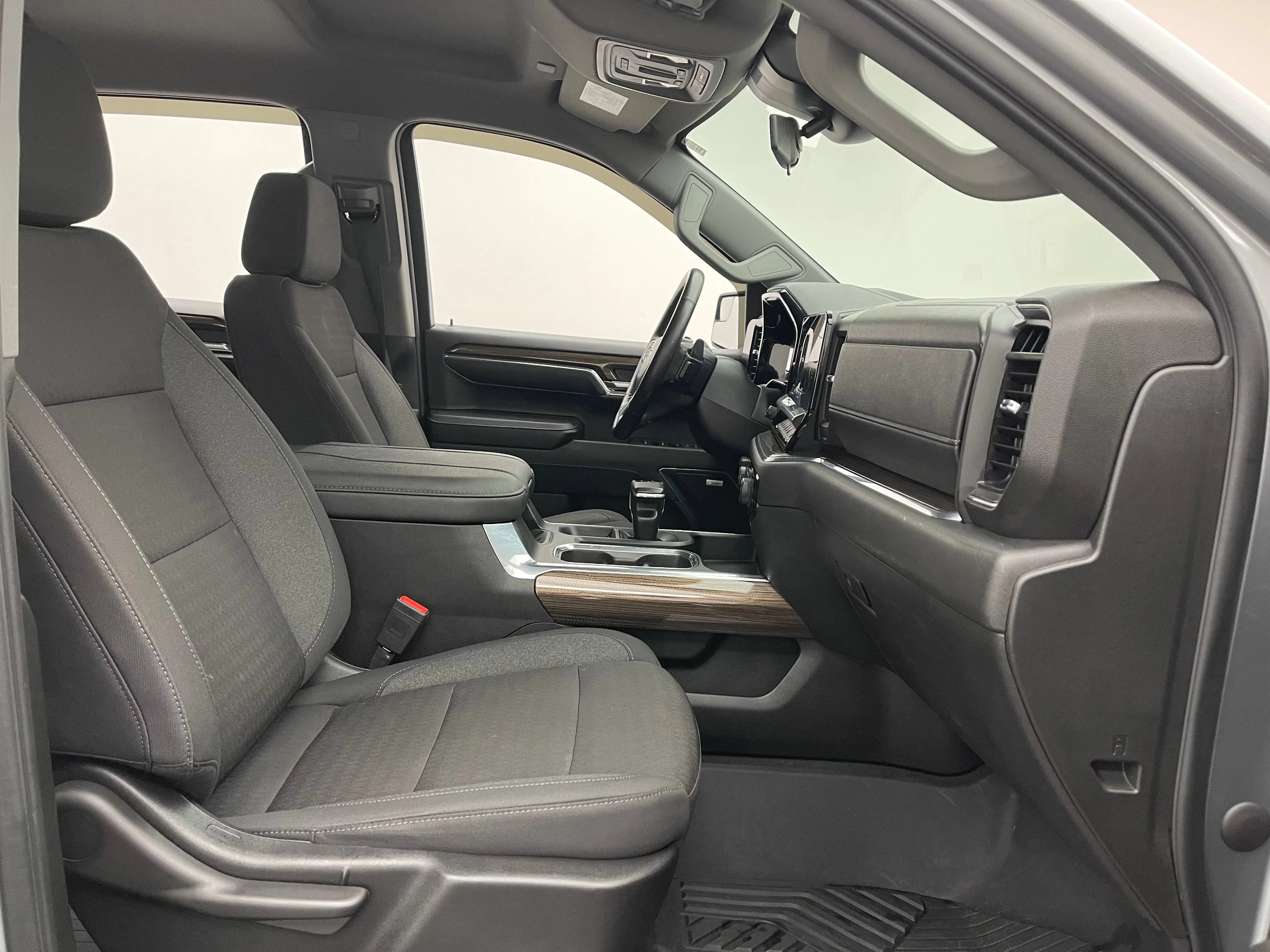 Used 2024 Sterling Gray Metallic Chevrolet RST image 31