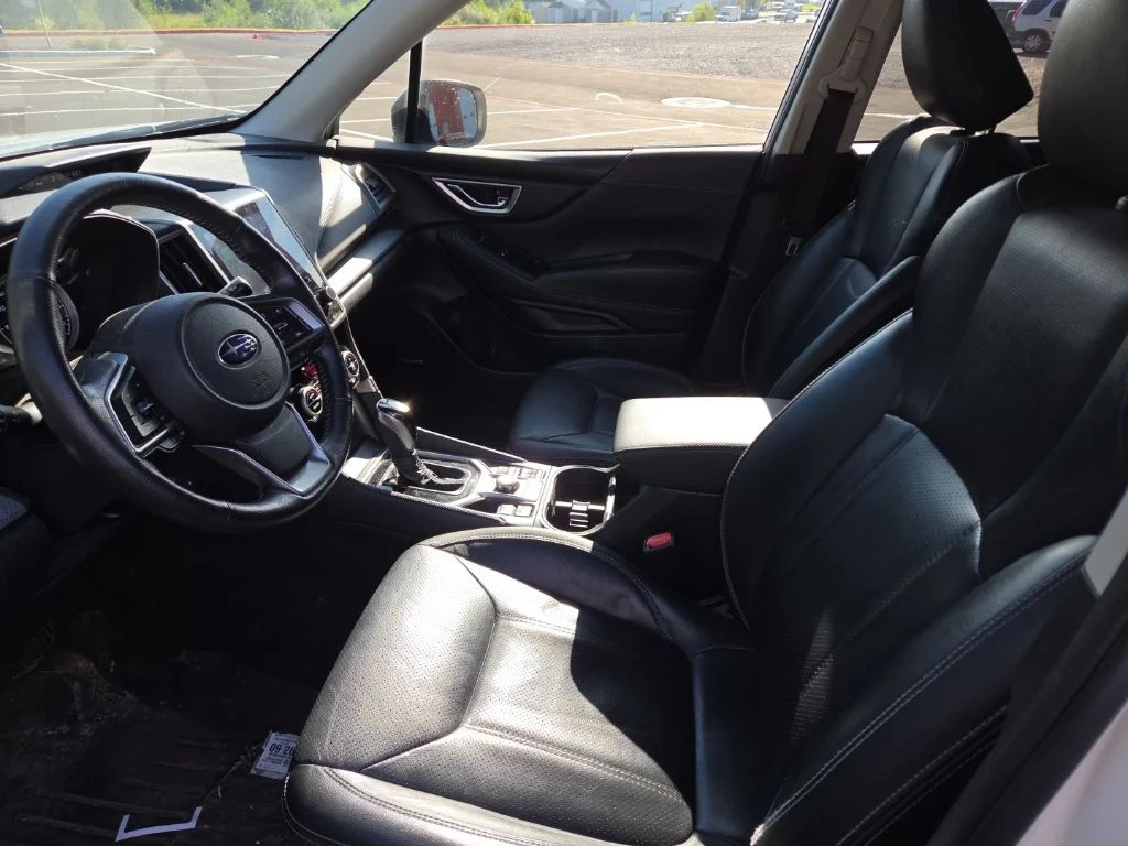 Used 2019 White Subaru Limited image 33