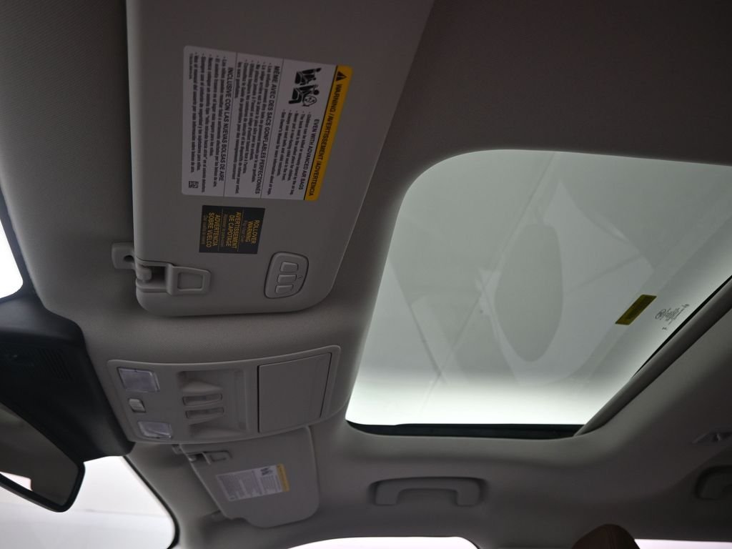 New 2025 Carbonized Gray Metallic Ford Outer Banks image 21
