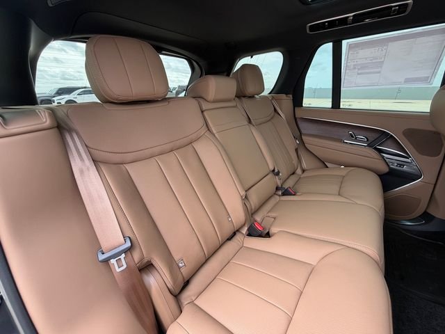 New 2026 Carpathian Grey Land Rover SE image 17