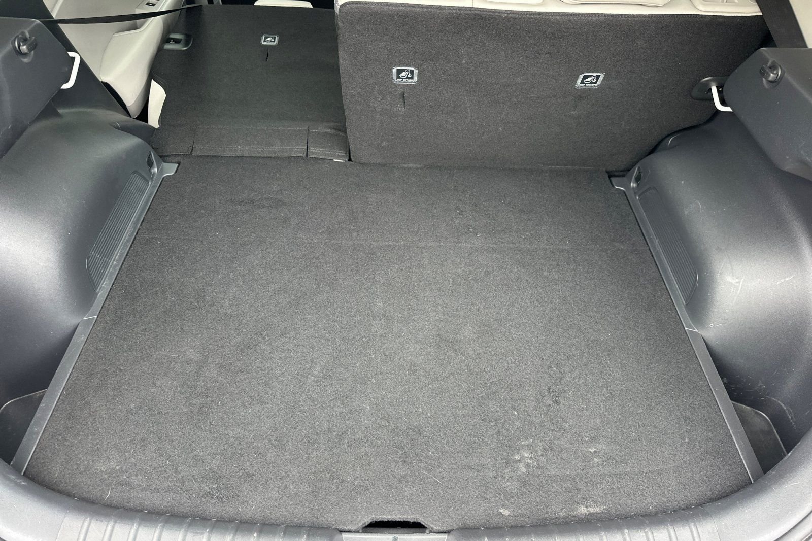 Certified Used 2023 White Kia Wind image 17