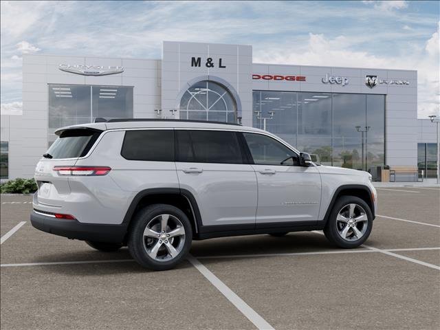 New 2026 Bright White Clear-Coat Exterior Paint Jeep Limited 4x4 image 5