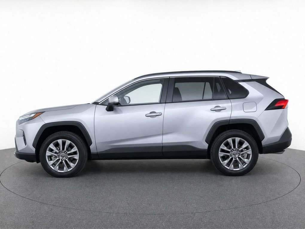 Used 2025 Silver Toyota XLE Premium image 8