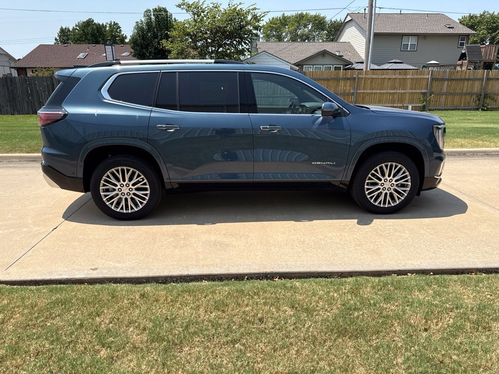 2026 GMC Acadia Denali - Photo 6