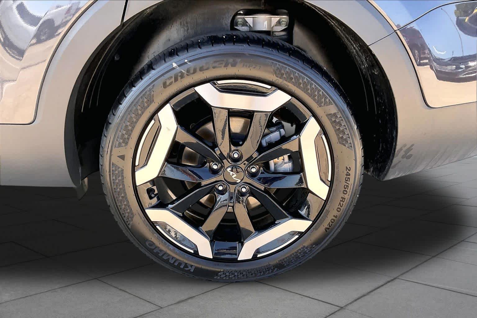 Used 2025 Panthera Metal Kia S image 10