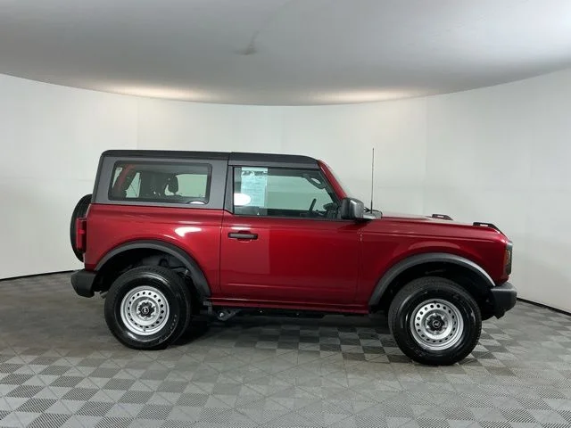Used 2026 Red Ford Base image 4
