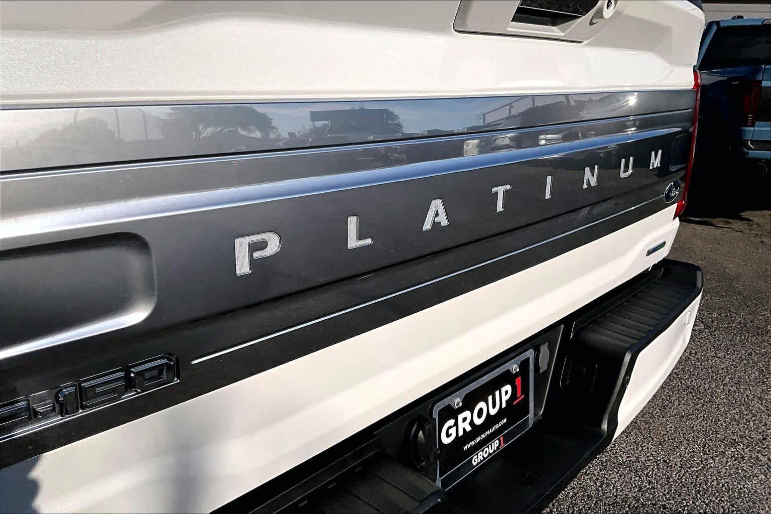 Used 2023 Star White Metallic Tri-Coat Ford Platinum image 11