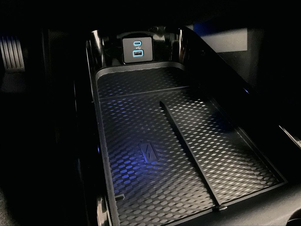 Used 2022 Red Ford GT image 27