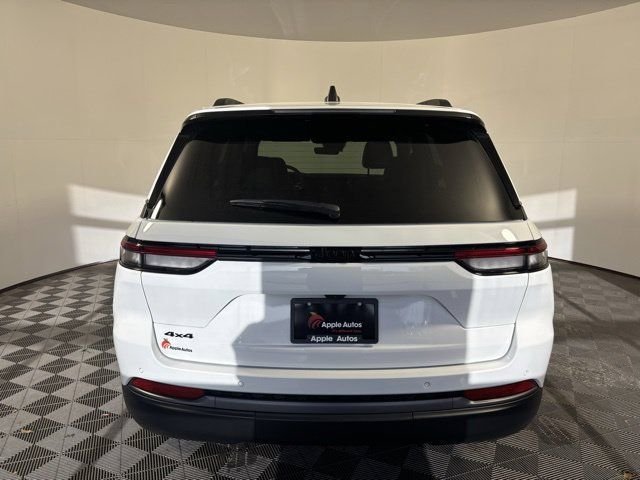 New 2026 White Jeep Altitude image 5