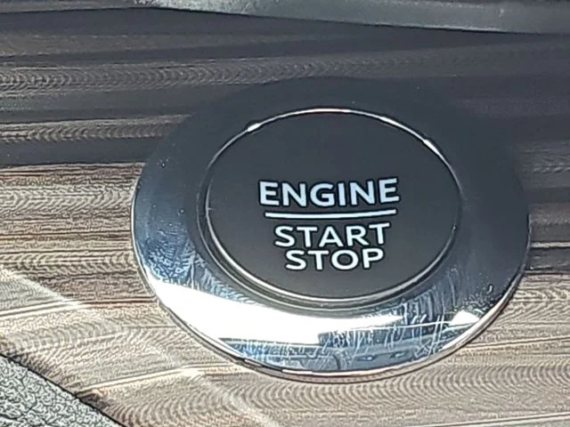 Used 2024 Black Ford Limited image 19