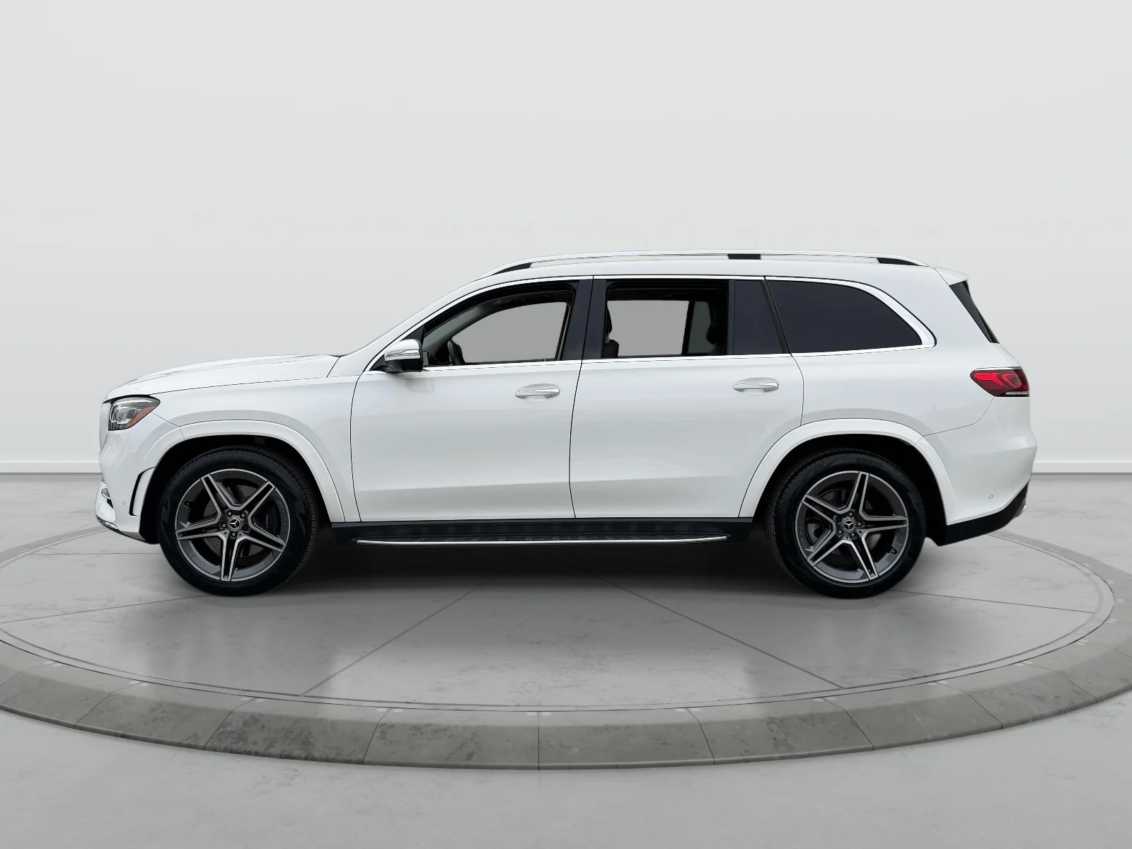 Used 2023  Mercedes-Benz GLS 450 image 4