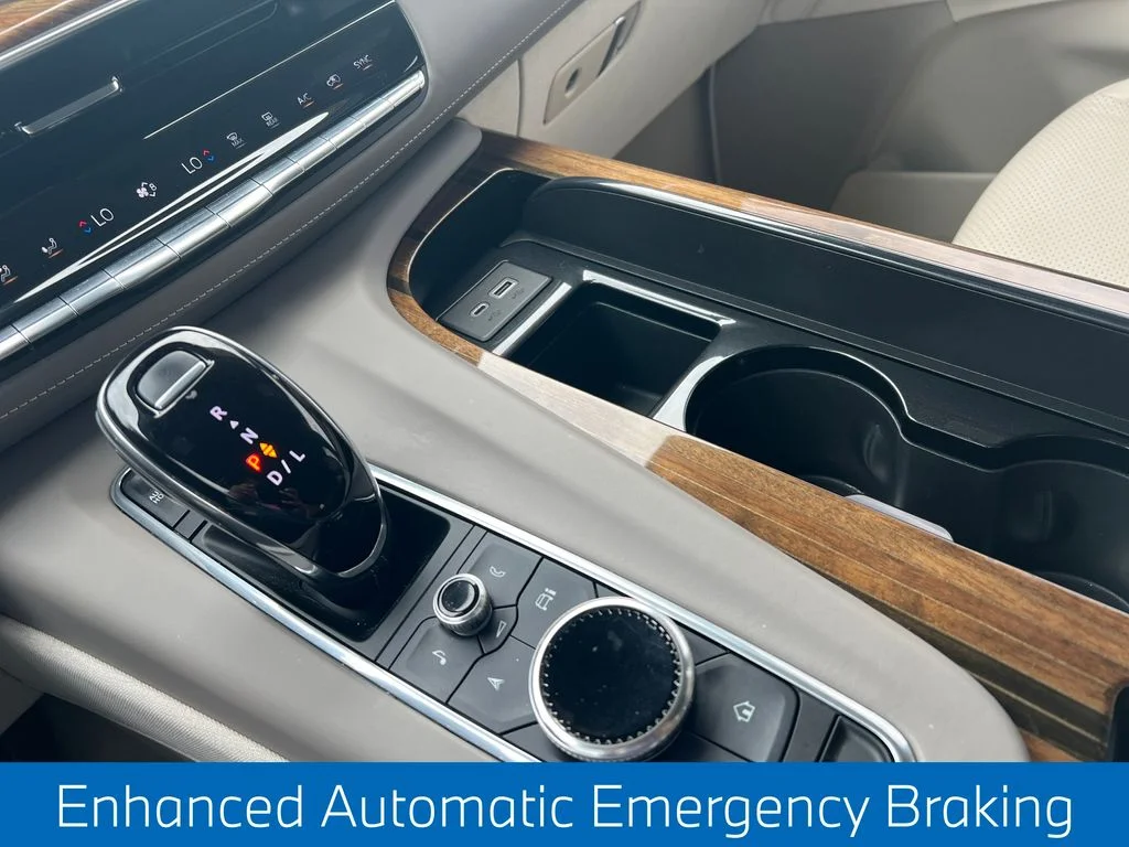 Used 2022 Red Cadillac Sport Platinum image 28