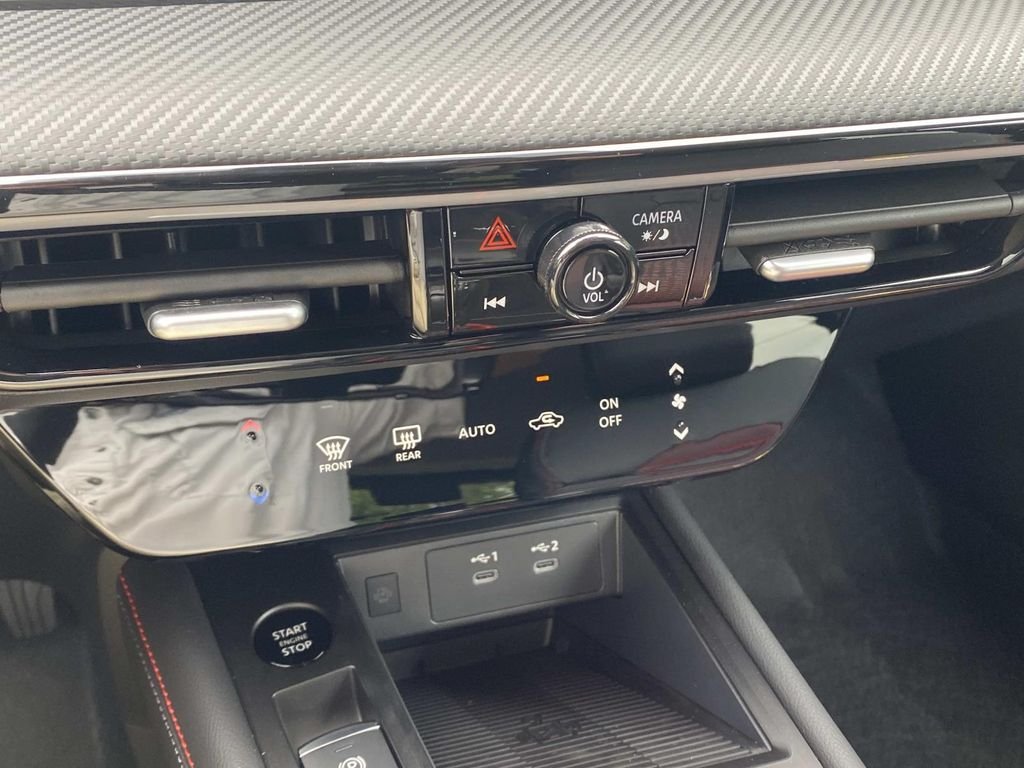 2025 Nissan Kicks SR - Photo 25