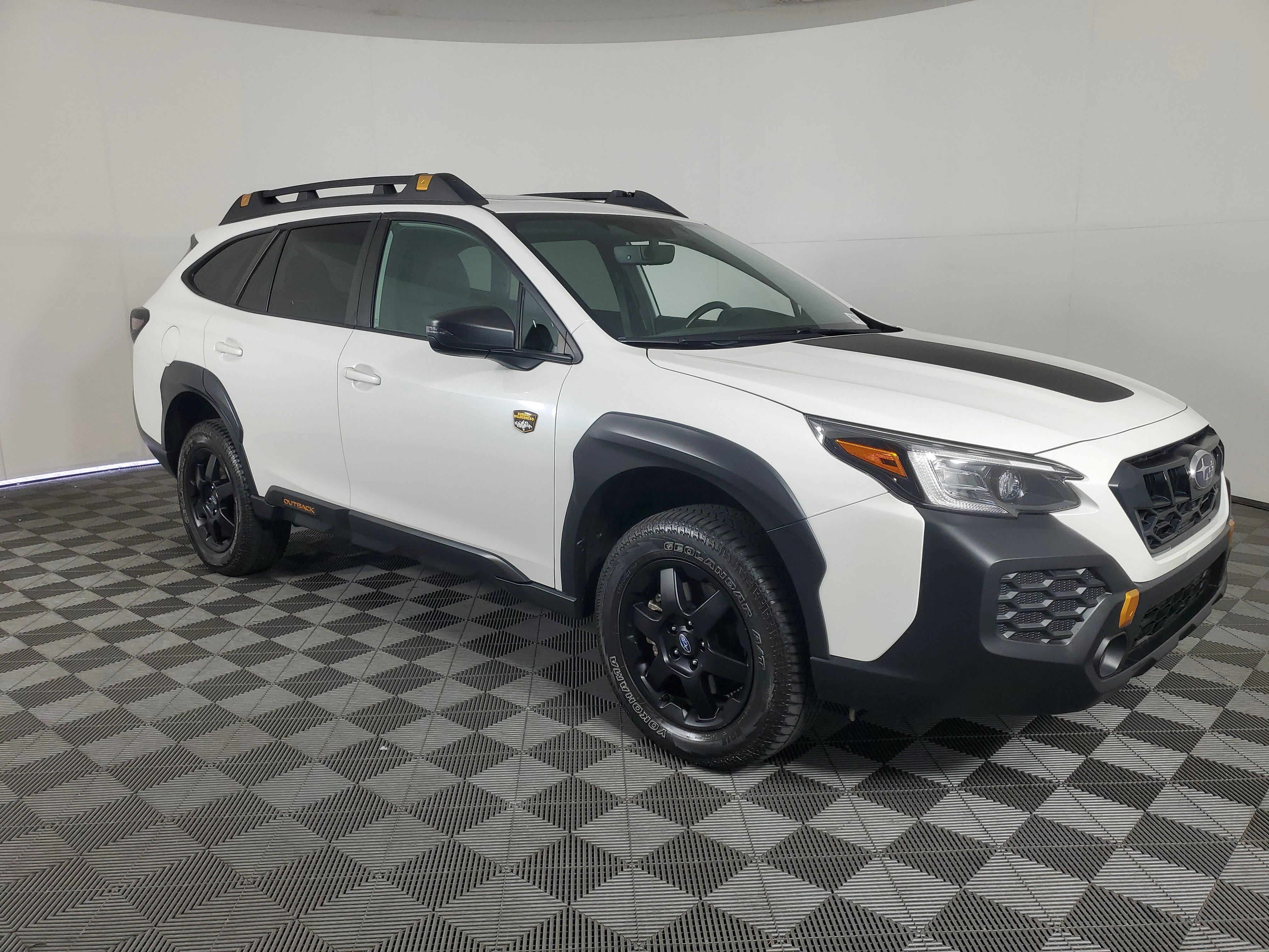 Used 2024 Crystal White Pearl Subaru Wilderness image 2