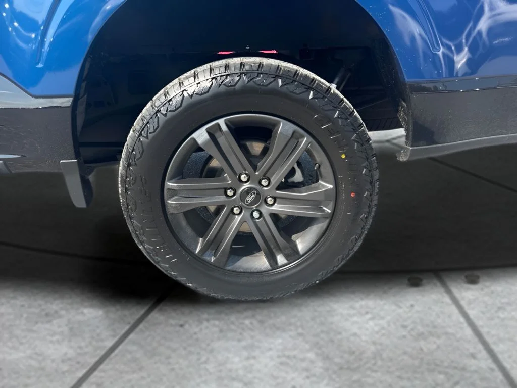 Used 2023 Blue Ford XLT image 26