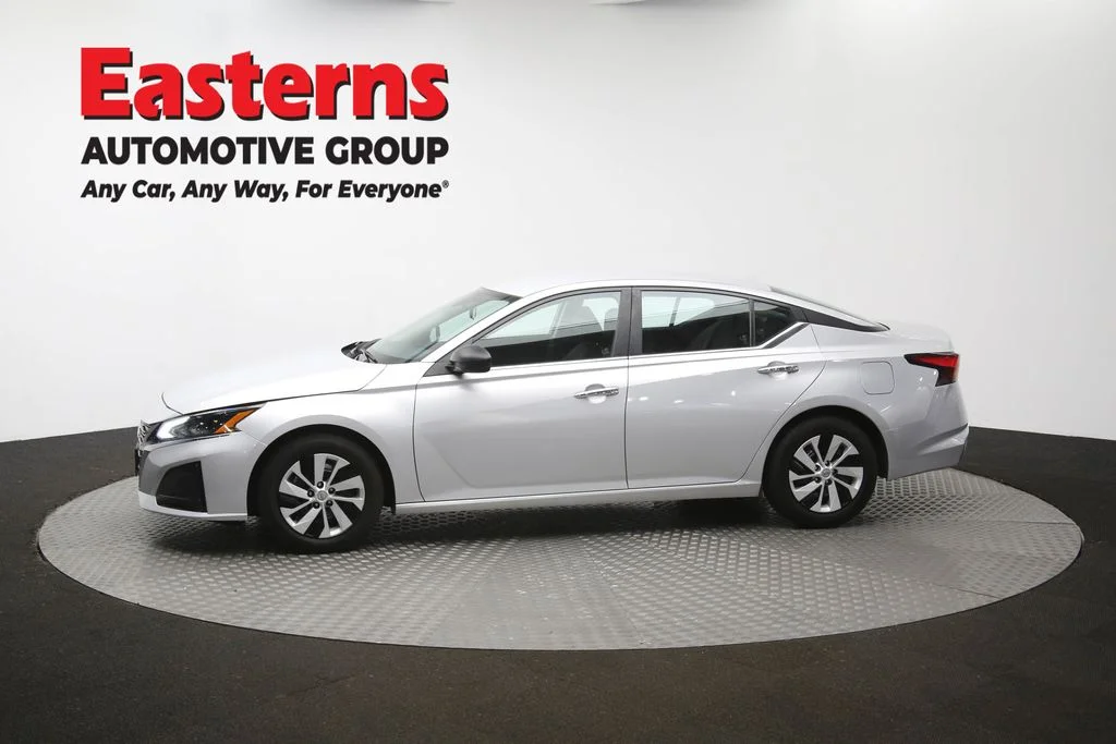 Used 2024 Silver Nissan 2.5 S image 58